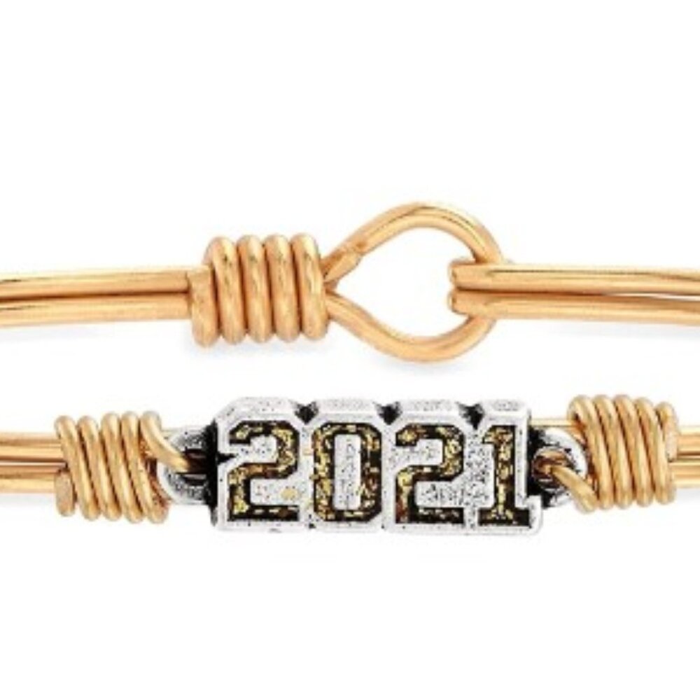 Luca & Danni - Size Small Glod Class of 2021 The Magic Of New Beginings